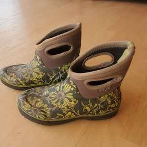 Bogs Women Rain Boot size 8